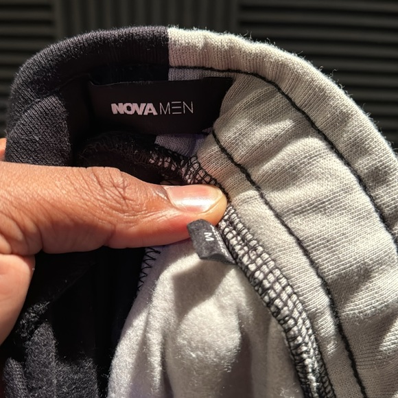 Fashion nova black and white cargos - Picture 3 of 3